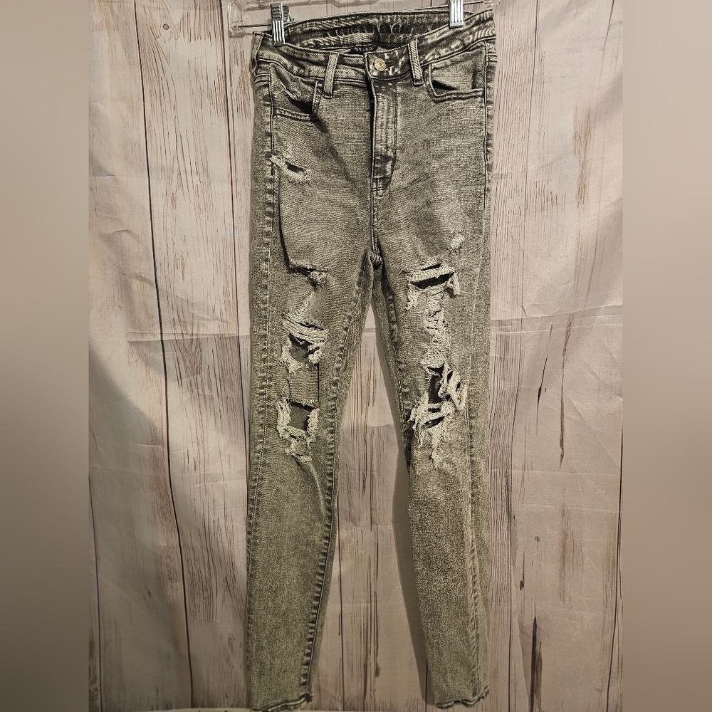 American Eagle Next Level Stretch Distressed Grey Jeans, Size 4